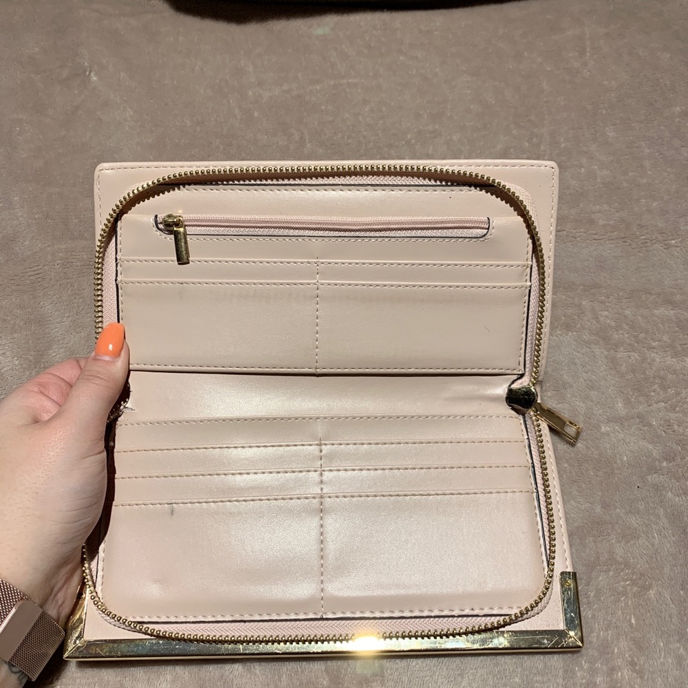 Wallet - Picture 6 of 6